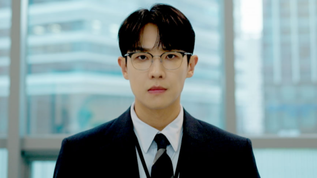 이준, 2025년 장악한 이유 있다…연말 신작 간다 | 인스티즈