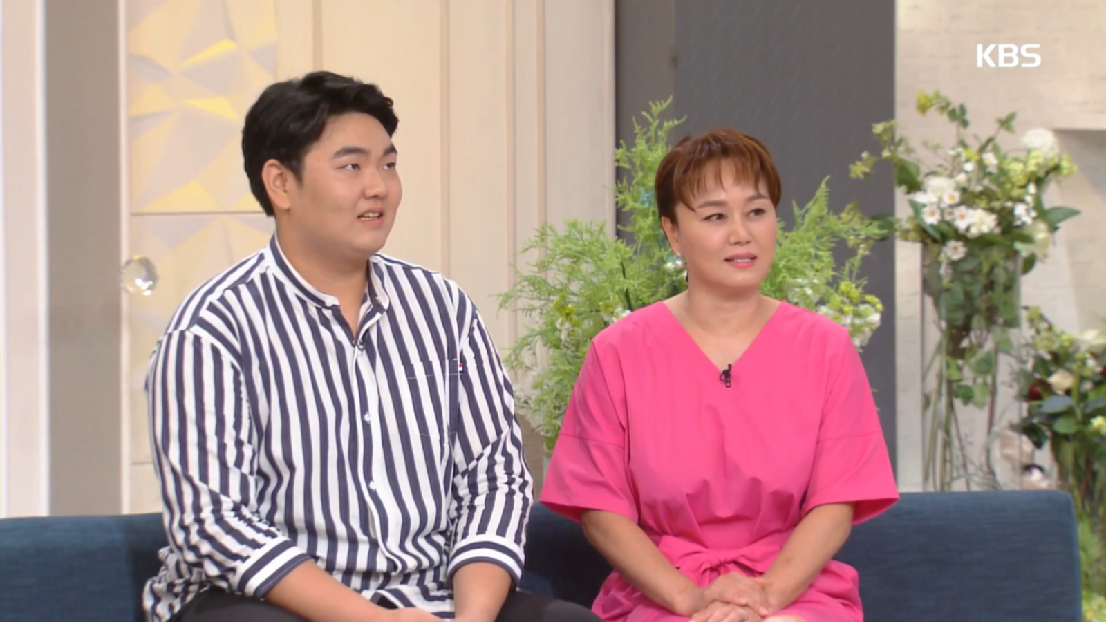 군인이 사업을? <b>이경실</b> 子 손보승, ‘우아란’ 사이트 <b>폐업</b>했다 [SD이슈...