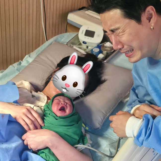 래퍼 산이 “아빠 됐다”…결혼 4년 만 2세 품고 ‘오열’ [SD셀픽]