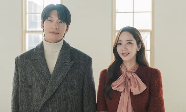 《魔女之吻》朴敏英與魏化儉攜手復仇，揭開愛情與真兇之謎