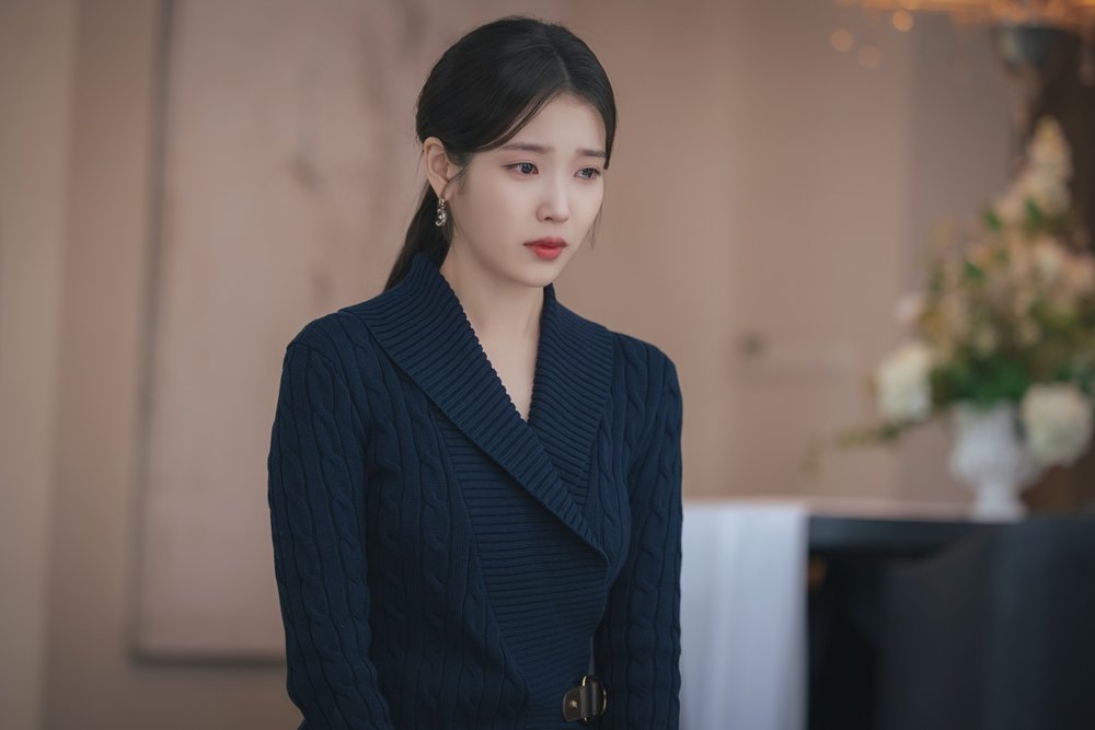 아이유 , 변우석 위해 무릎까지 꿇다? 눈물로 호소 (21세기 대군부인)