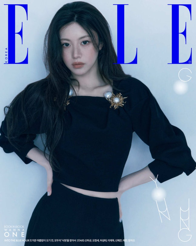 차분하면서 몽환적인 분위기의 화보 사진