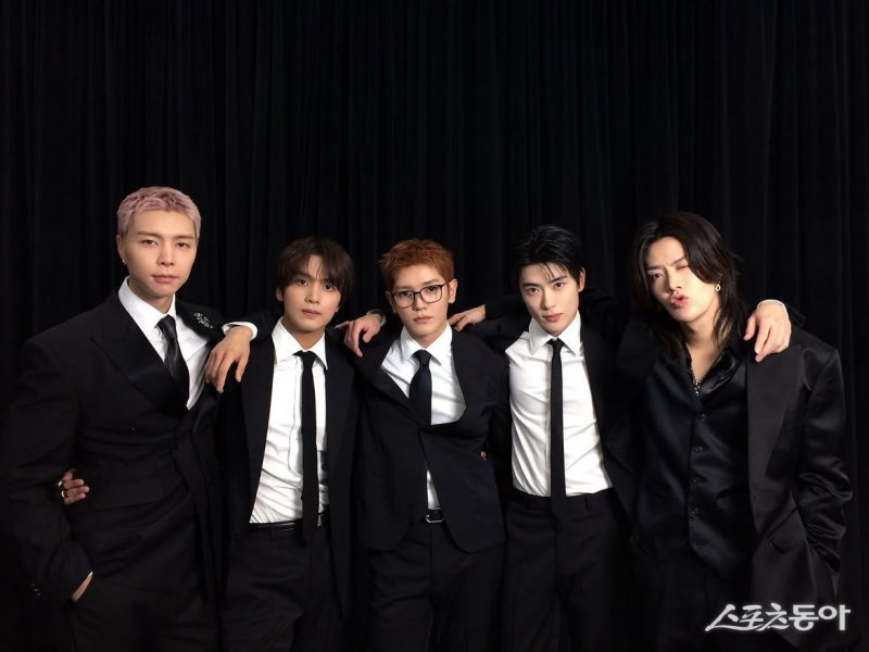 ‘데뷔 10주년’ <b>NCT 127</b>, SM과 전원 <b>재계약</b>