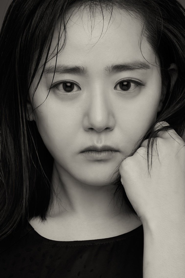 [공식] <b>문근영</b>, 7살 연상 배우 정평과 <b>결혼</b> “웃게 해줄 사람 만나”