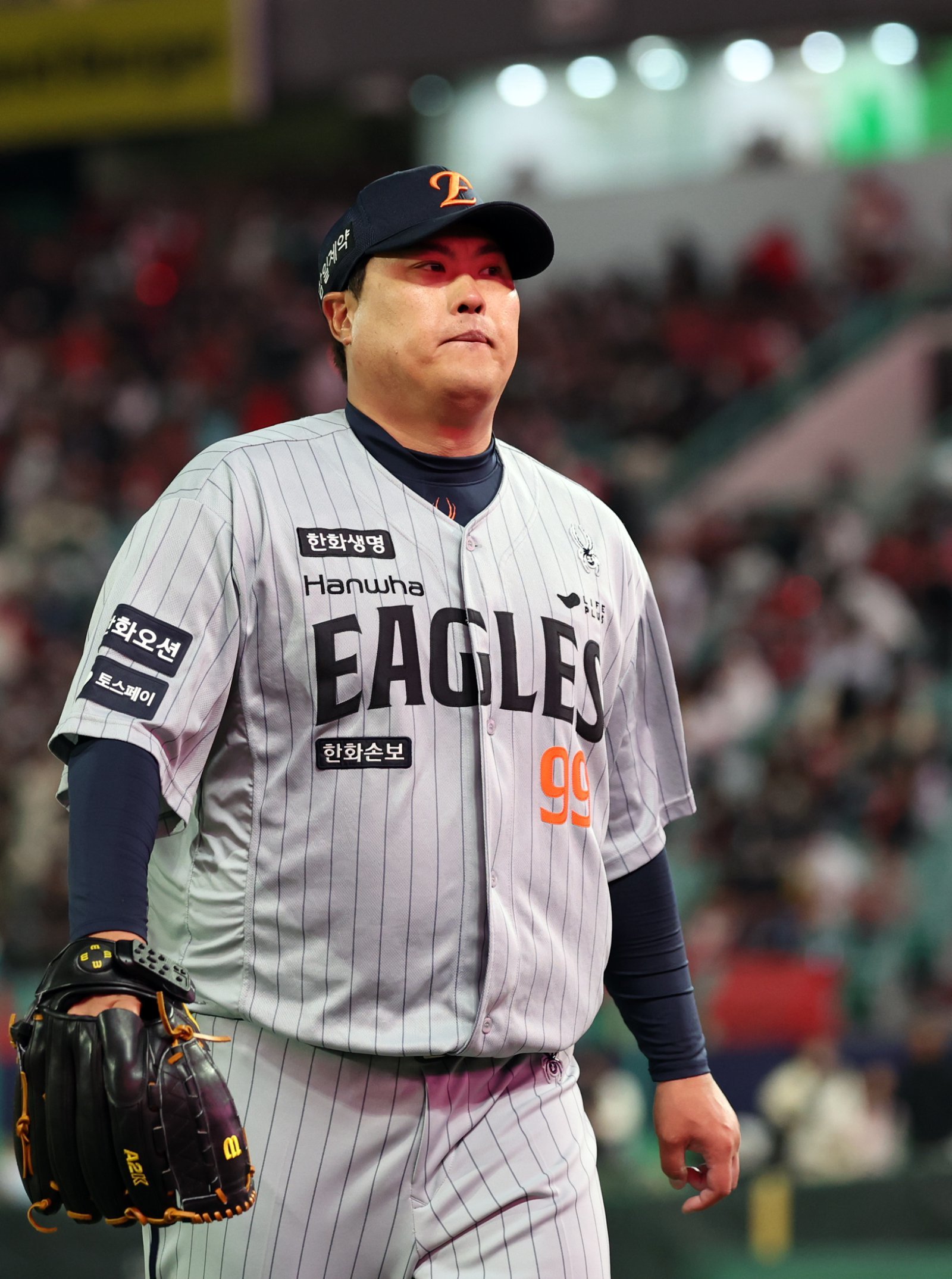 ‘시즌 최다 <b>8실점</b>’ <b>류현진</b> 후반기 ERA 10.91 쉽지 않네…두산전서 3.1이...
