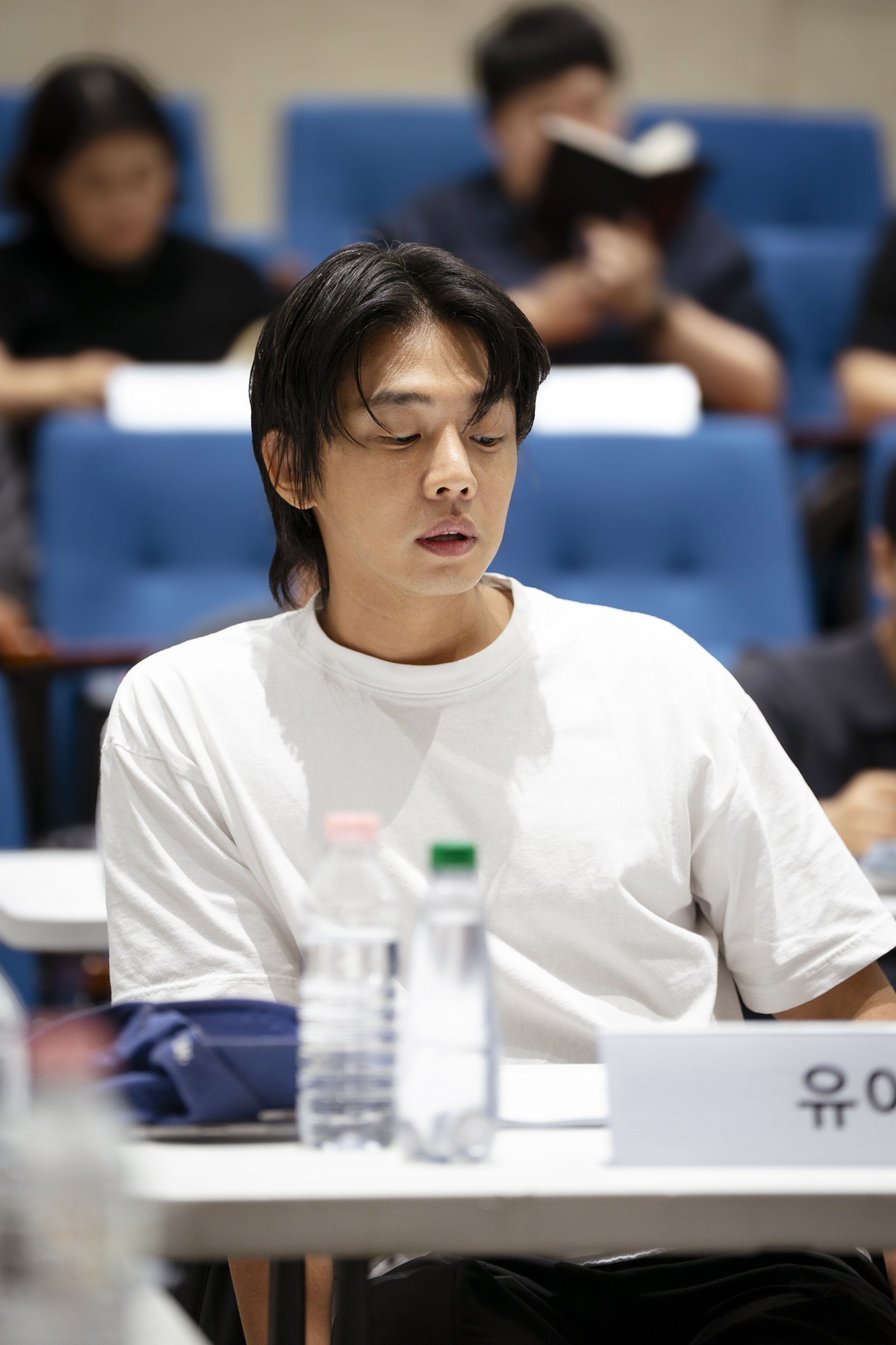 ‘<b>뱀피르</b>’ <b>유아인</b> 출연 공식화…이성민·이준혁·윤경호·최현욱 라인...
