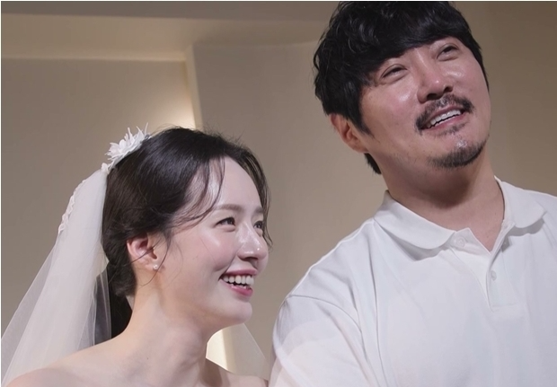 <b>KCM</b>, <b>방예원 웨딩드레스</b>에 감탄…“미녀와 야수 된 것 같아”