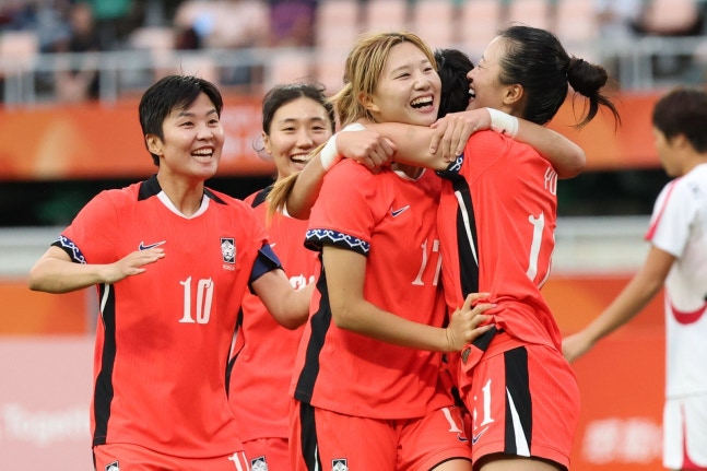 여자축구대표팀은 29일 시즈오카 스타디움 에코파에서 일본과 아시안게임 4강전을 갖는다. 한국은 대회 조별리그서 북한과 비기며 가능성을 충분히 증명했다. 시즈오카|뉴시스
