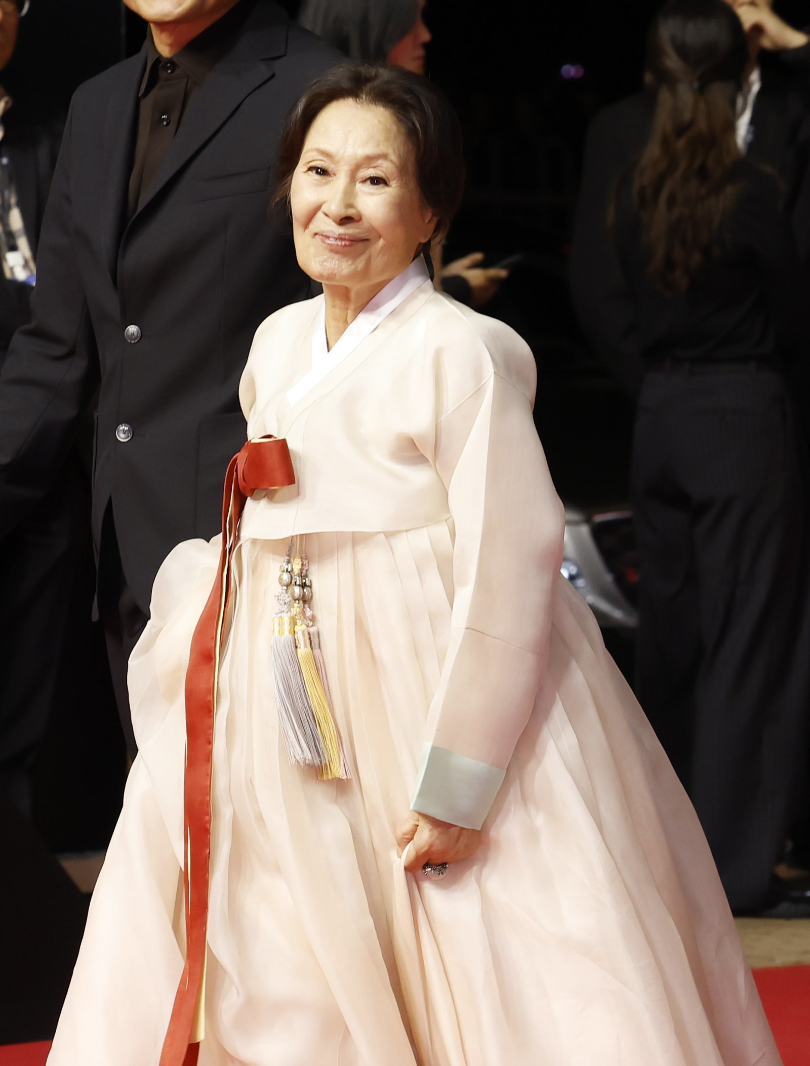 [BIFF] <b>김혜자</b> 측, <b>건강</b>이상설에 “단순 감기 기운…<b>부국제</b> 일정 예정대...