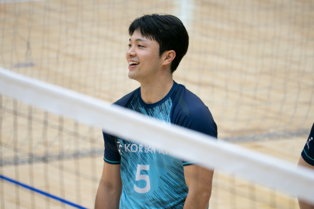 대한항공은 V리그 남자부서 2시즌 연속 3관왕을 달성하려면 ‘더블 스위치’ 전술을 완벽히 구사해야 한다고 판단했다. 한선수의 백업 세터로 아시아쿼터 자원 야마모토 류(사진)를 낙점한 이유다. 사진제공│대한항공 점보스 배구단