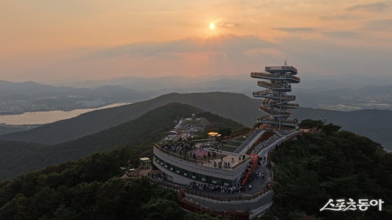 <b>광양</b>시·포스코 <b>광양</b>제철소, 구봉산 ‘<b>파노라마 워크</b>’ 공개