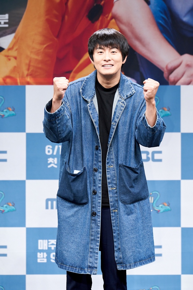 [온탕냉탕] ‘<b>무빙</b>’, 아시아콘텐츠어워즈 6관왕→기안84, 사인 안 해줬...