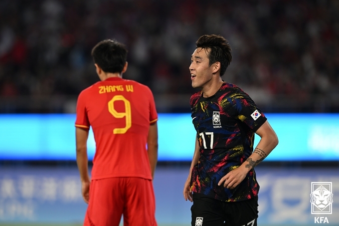 ‘1년 4개월 만의 태극마크’ <b>엄원상</b>, 발목 <b>부상</b>으로 대표팀 하차...송민...