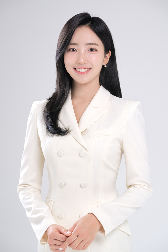 [내야외야] ‘롤 여신’ <b>배혜지 아나운서</b>, 고향팀 KIA 마운드 뜬다… 6일 챔필...