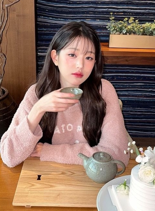 원영이 인스타 게시물업뎃!! 사랑스러운 인형 미모