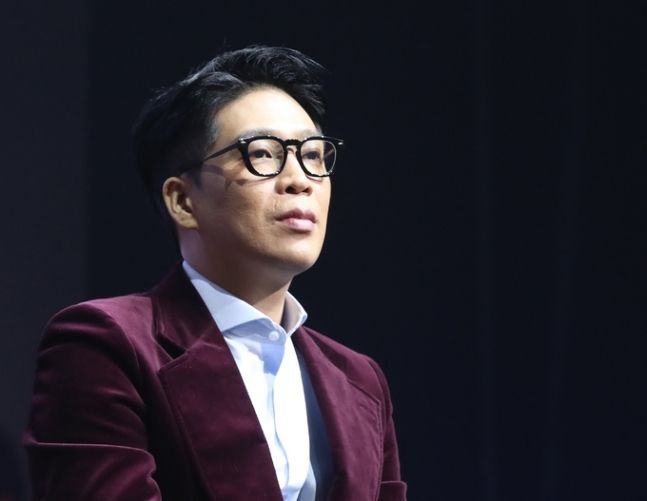 ‘주학년 논란’에 원헌드레드 휘청…차가원 회장 “사생활·태도 관리...