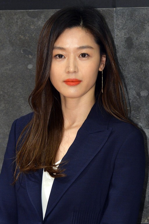 <b>전지현</b>, <b>FA시장</b> 나온다…이음해시태그와 동행 마침표