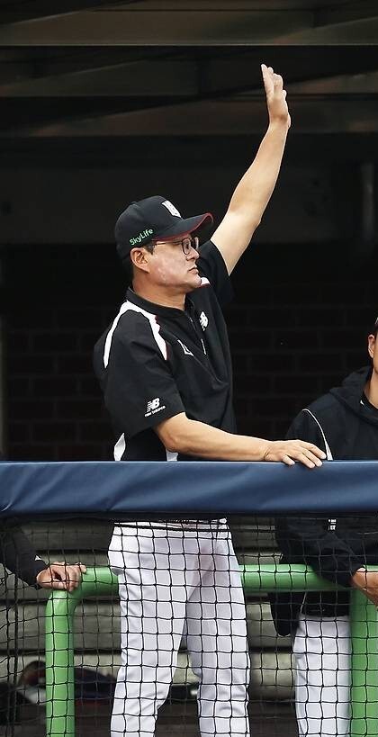 [閒聊] 李鍾範離開KT教練團、加入最強野獸隊