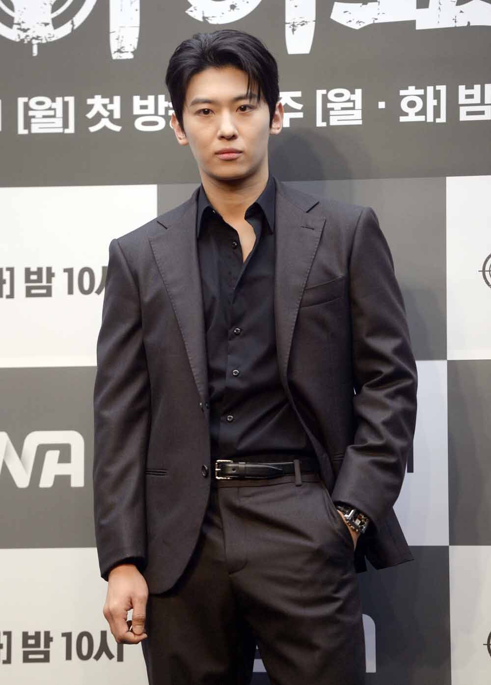 [SW포토]<b>연기 도전</b>하는 <b>덱스</b>