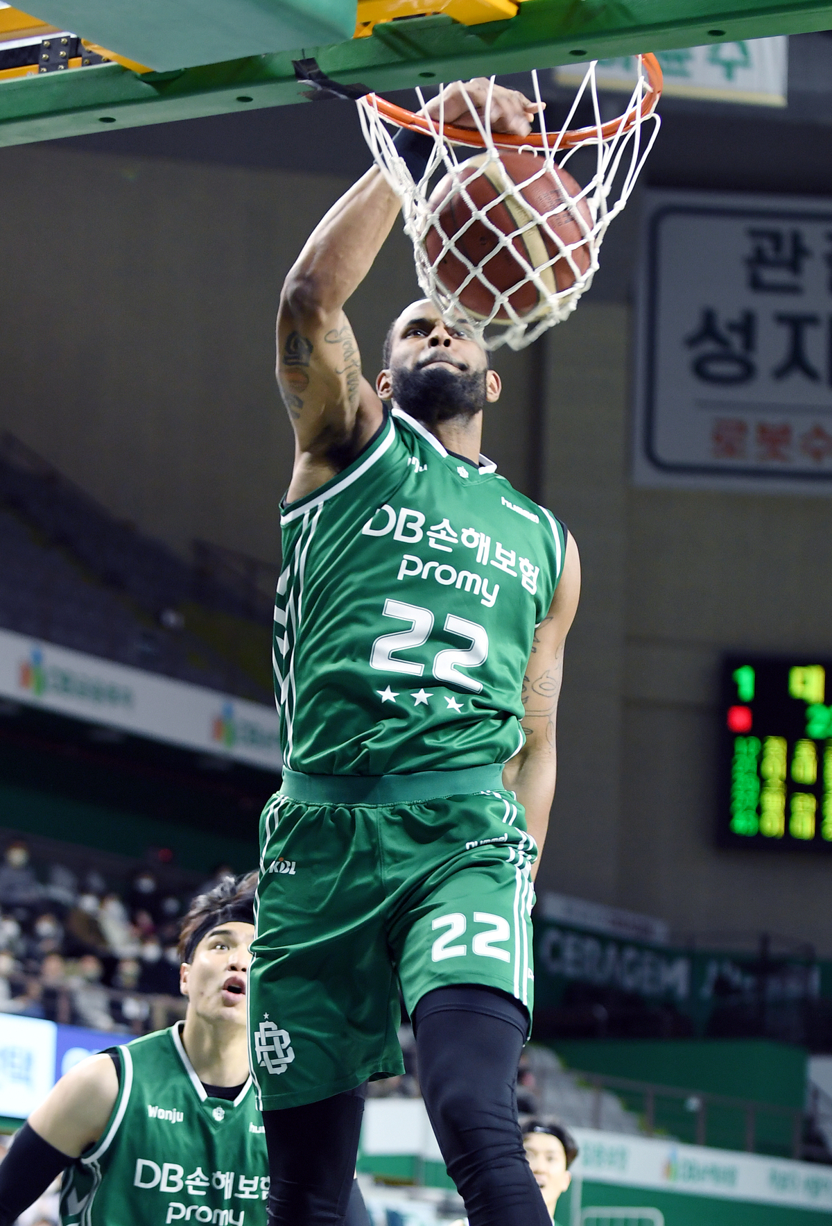 ‘숀 롱+<b>드완 에르난데스</b>’ 합류… KCC, 외국인 선수 구성 마쳤다