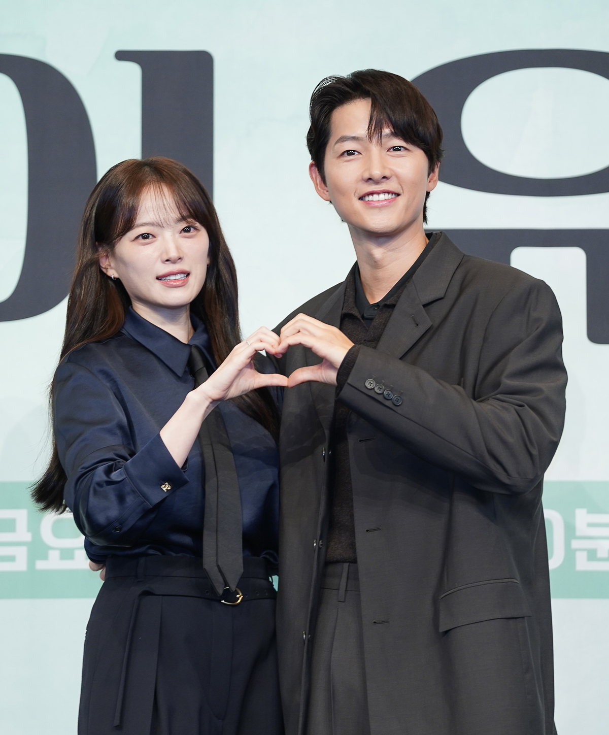 송중기 “멜로 장르 욕심 나”…천우희와 첫 호흡 ‘<b>마이 유스</b>’로 9년...
