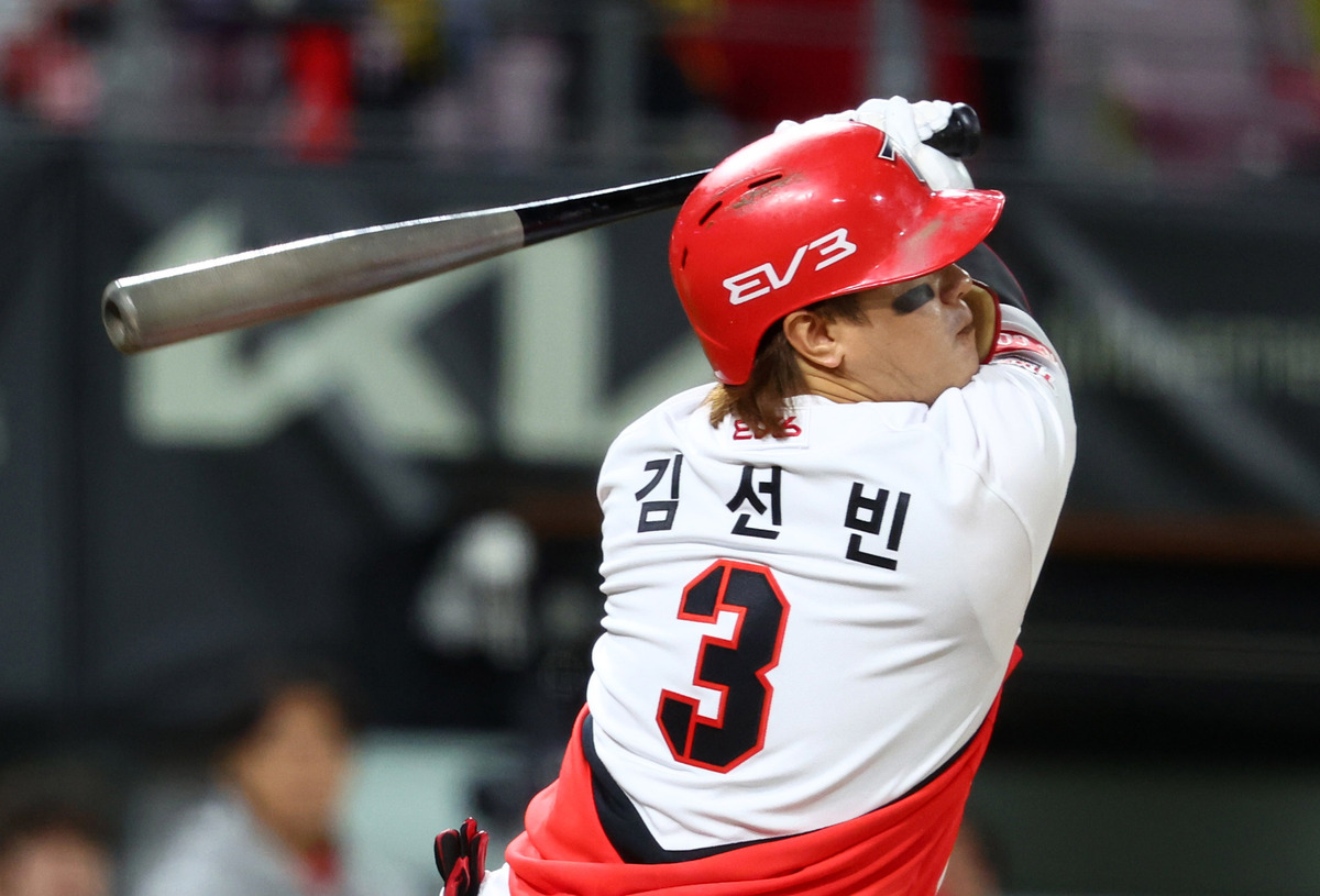 <b>김선빈</b>, 9회 2사 대역전 적시타로 KIA 가을야구 희망 살렸다