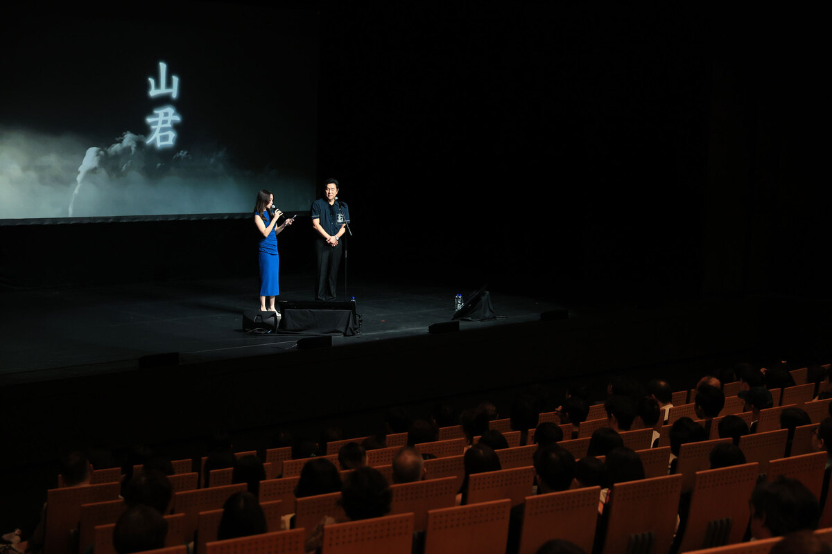 <b>김법래</b>, 첫 <b>싱가포르 콘서트 성료</b>…명품 목소리로 감동 선사