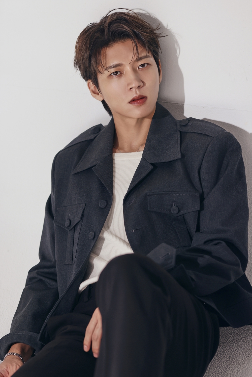 인피니트 남우현, <b>뮤지컬</b> '<b>슈가</b>' <b>캐스팅</b>...'파격 여장' 역대급 연기 변신...