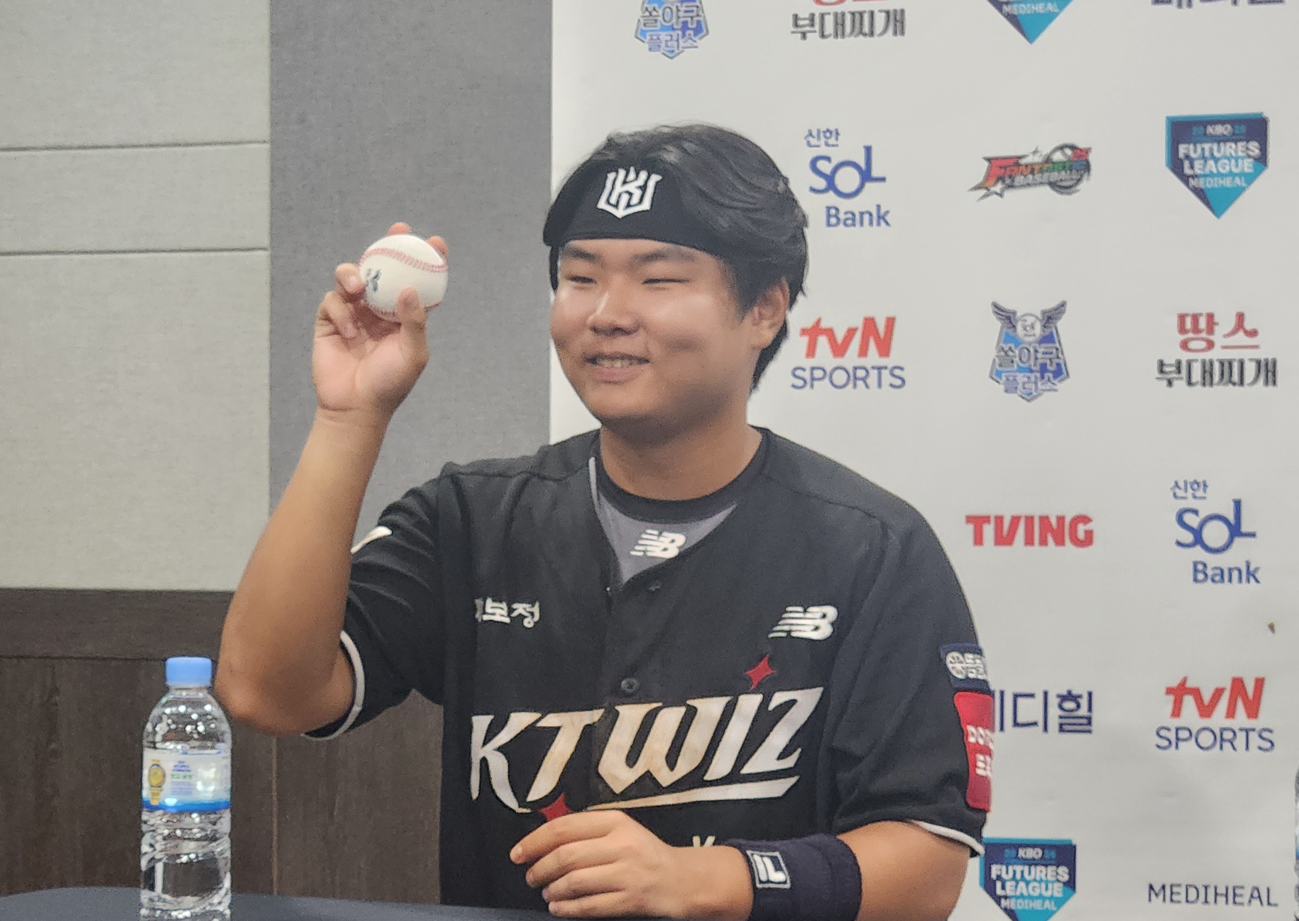 “아직도 실감 안 나요” 샛별 포수 김민석이 이끈 <b>KT</b>의 <b>퓨처스</b> 첫 정상