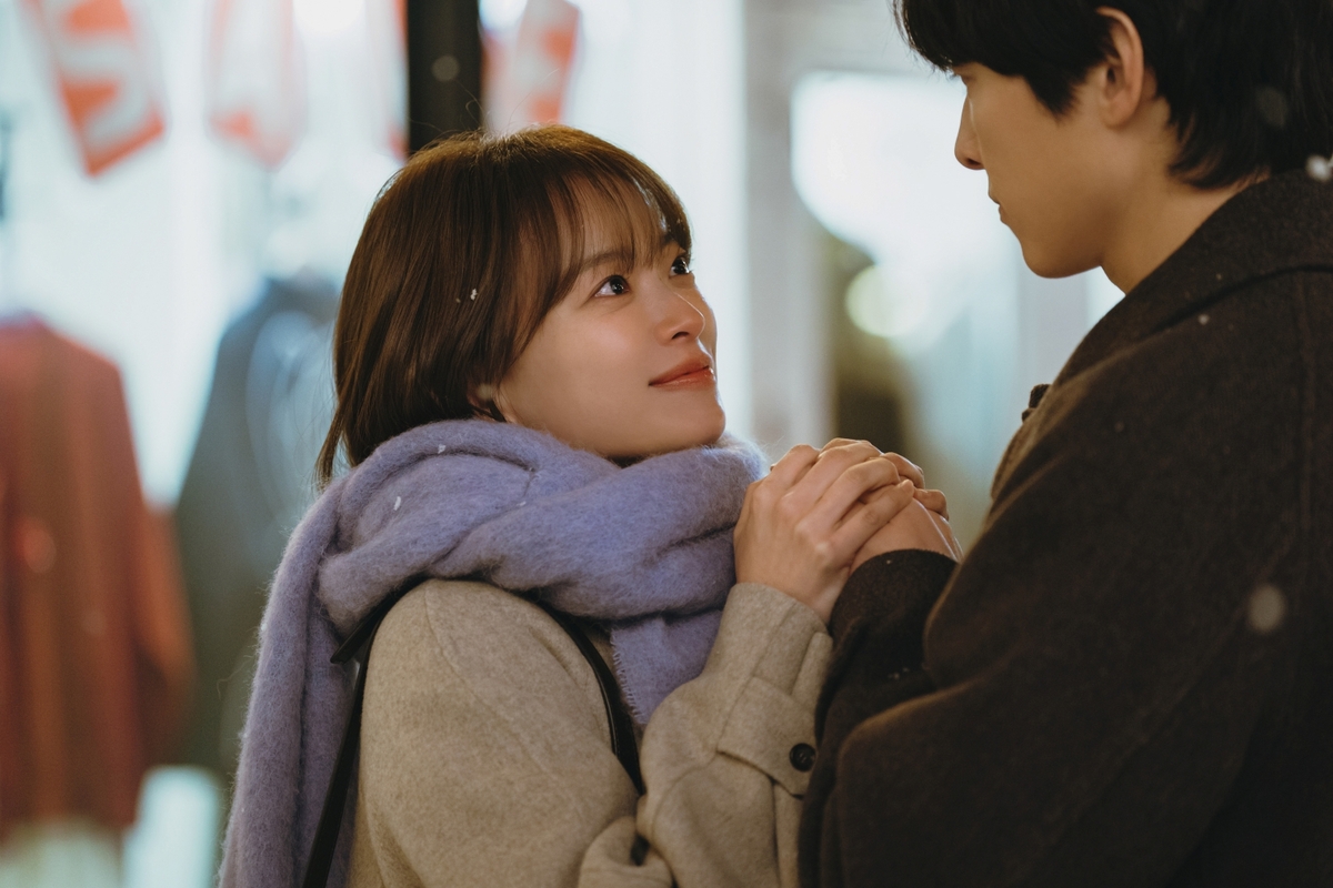 ‘멜로가 체질’ 증명한 <b>천우희</b>…“‘<b>마이 유스</b>’로 청춘 기록”[톡스...