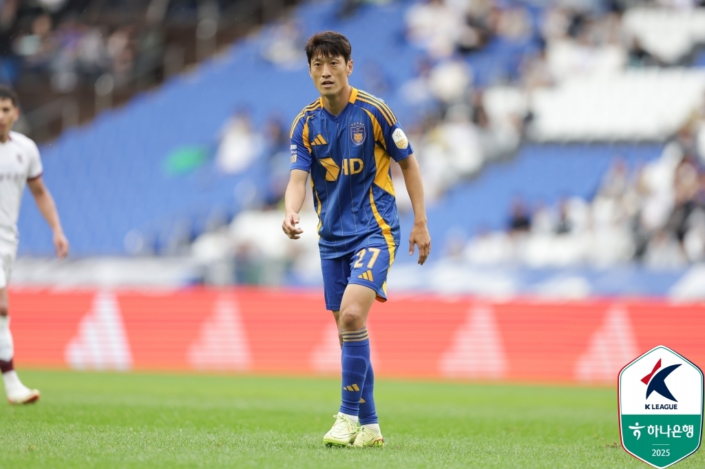 프로축구선수협회 “<b>이청용</b> 부회장에 향한 선넘은 루머·<b>악플</b>, <b>법적 대응</b>...