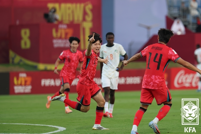 백기태호, <b>U-17 월드컵</b> 조별리그 2승1무로 <b>32강</b> 진출