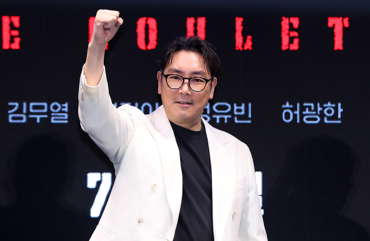 [BS이슈] 소년범 인정 조진웅, 고소전 예고 <b>박나래</b>…연예계 ‘빨간불’...