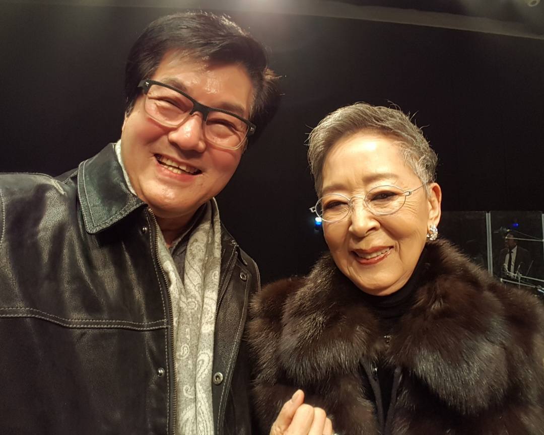 한지일, 故김지미 애도