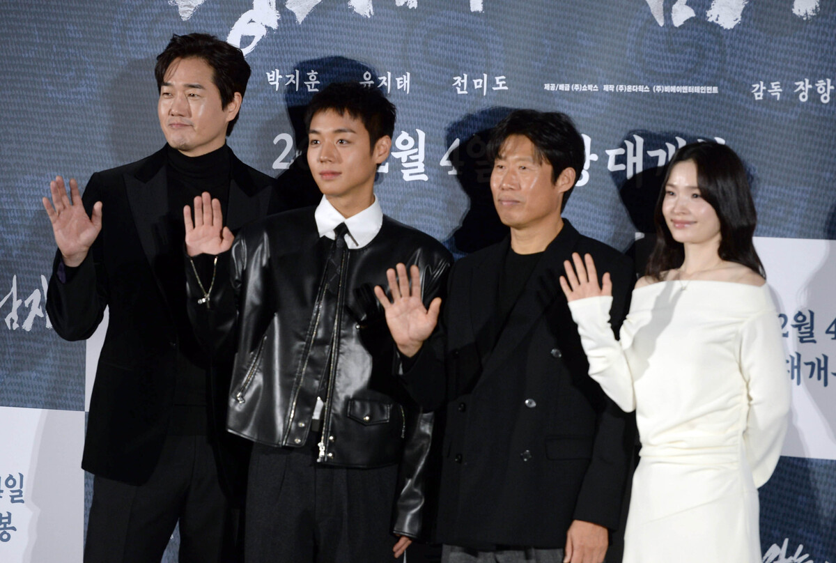 [SW포토] 영화 <b>왕과 사는 남자</b> 많은 관심 부탁해요