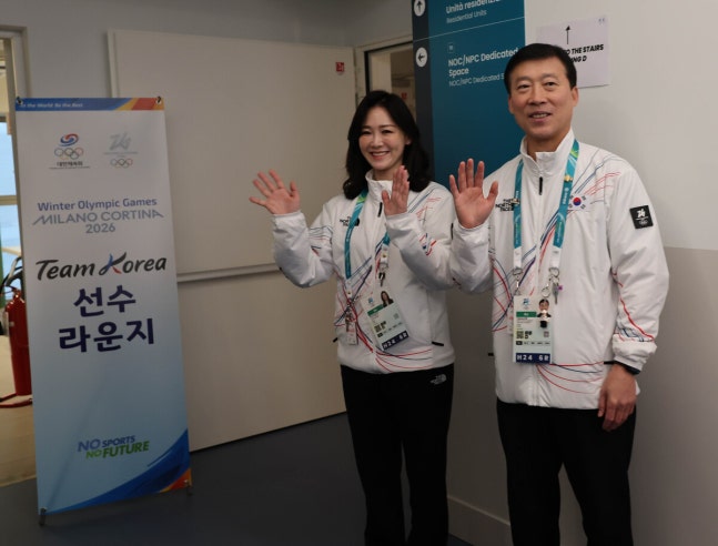 [단독] 단복 못 받았는데 식사도 사비로…韓 국가대표 스태프의 열악한 현실