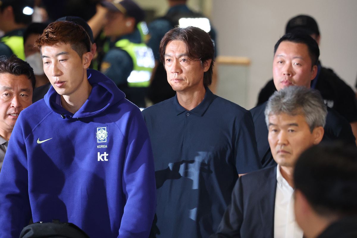 홍명보 감독 입장 발표 “미국행, 피하려던 것 아냐…청문회, 감당할 것”