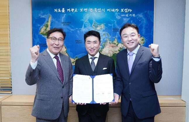 [온탕냉탕] 김수현, 활동 복귀 신호탄→‘무단결근’ 송민호 “건강 문...