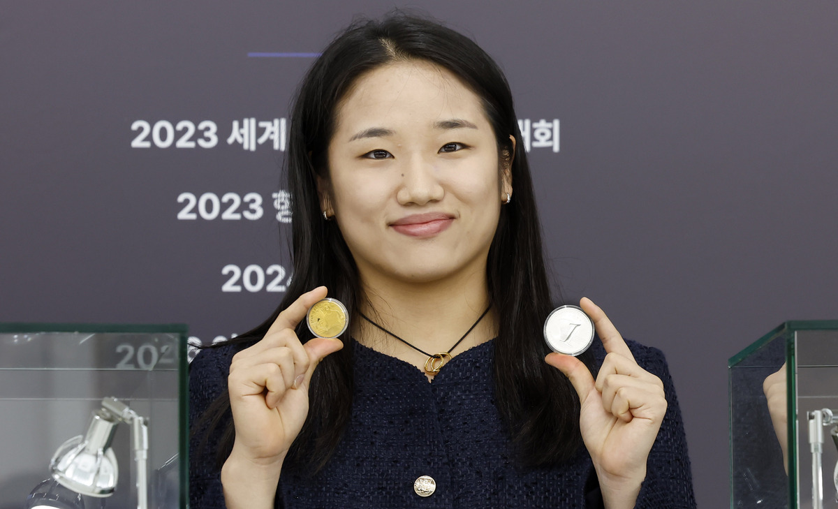 그랜드슬램 기념메달 공개… 배드민턴 여제 안세영, 8월 세계선수권 준...