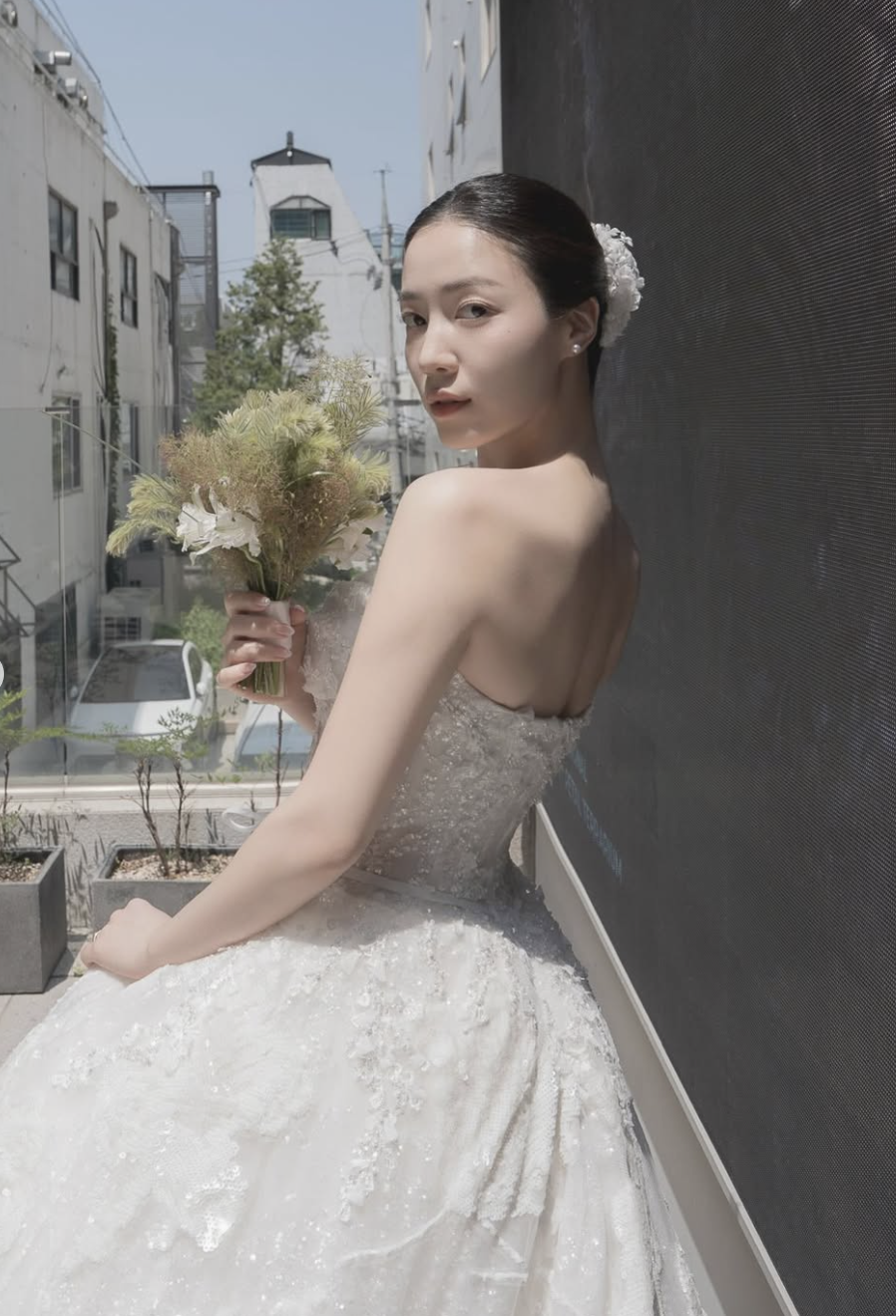 ‘티아라 출신’ <b>류화영</b>, 오늘(12일) <b>결혼</b>…<b>3세 연상 사업가</b>와 백년가약