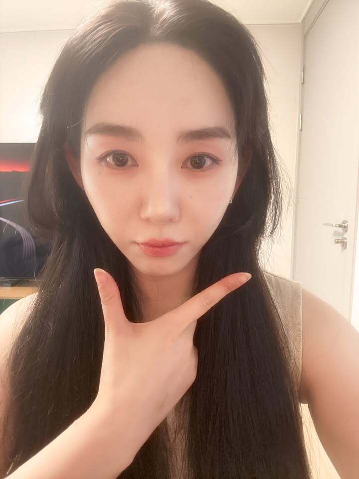 “쉽게 보이기 싫어 말하는 것”…<b>AOA</b> 출신 <b>권민아</b>, ‘11년 <b>괴롭힘</b>’ 재...