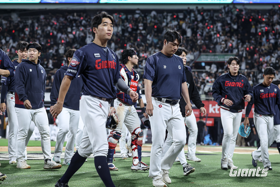[SW포커스] <b>롯데</b>의 장고…결론 ‘못’ 내린 건가 ‘안’ 내린 건가
