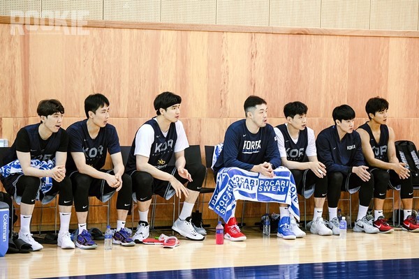 [이동환의 앤드원] 농구 대표팀은 왜 광복절에 굴욕을 당해야 했나