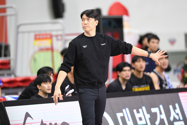 '<b>현대모비스</b>전 8연패 탈출' <b>삼성</b> 김효범 감독 "수비로 힘을 내줬다"