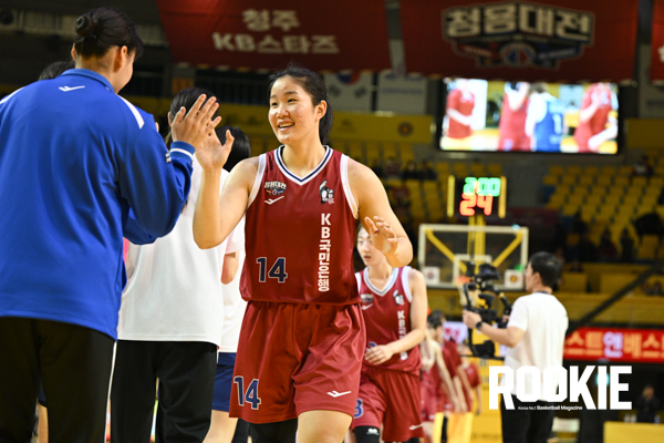 [포토] <b>KB스타즈</b> 66:55로 <b>청용대전 승리</b>!