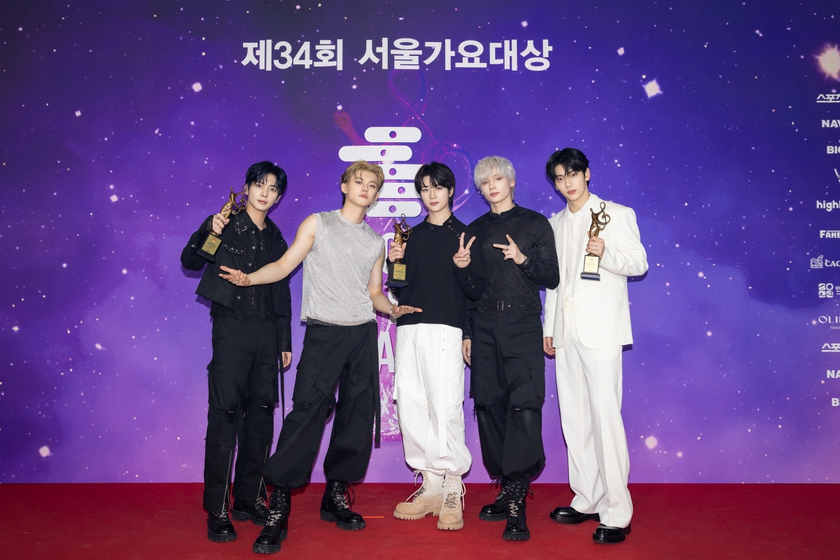 "모아 덕분"…투바투, '서가대' 최고 앨범상·음원상 동시 수상하며 3관...