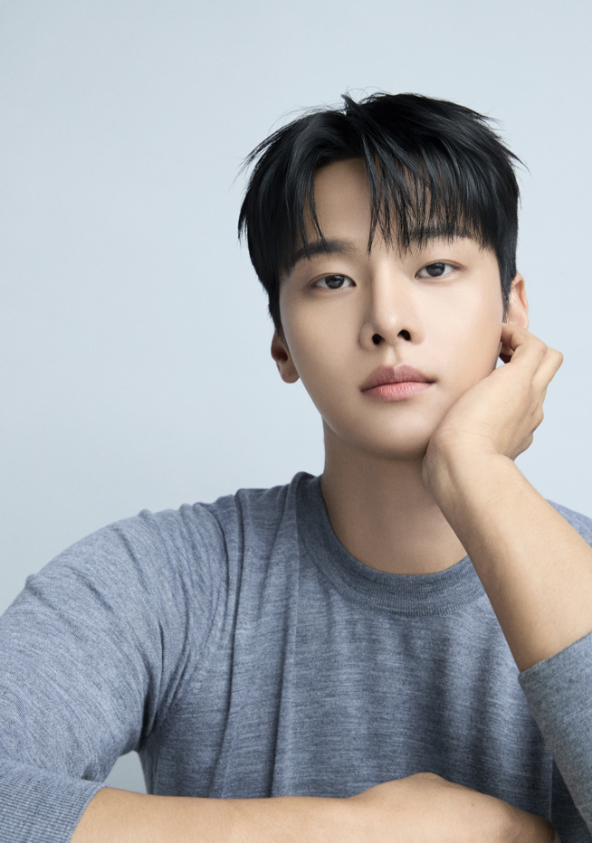 '노무사 노무진' <b>차학연</b> "<b>정경호</b>는 1등 <b>선배</b>…책임감 생겼다" [인터뷰M]
