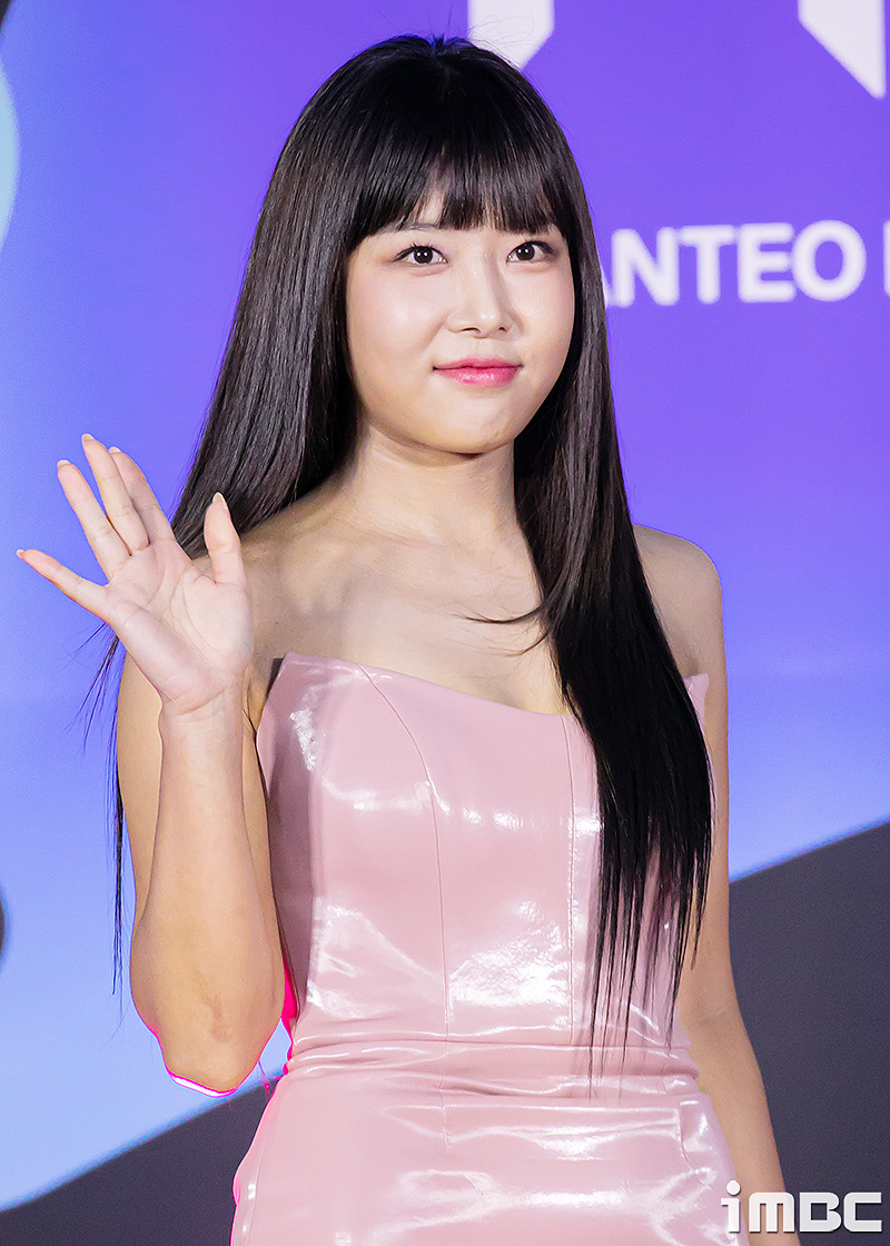 "언니 유방암, 뇌로 전이"…<b>원더걸스 유빈</b>, 연 2억 치료제 청원 요청 [소...