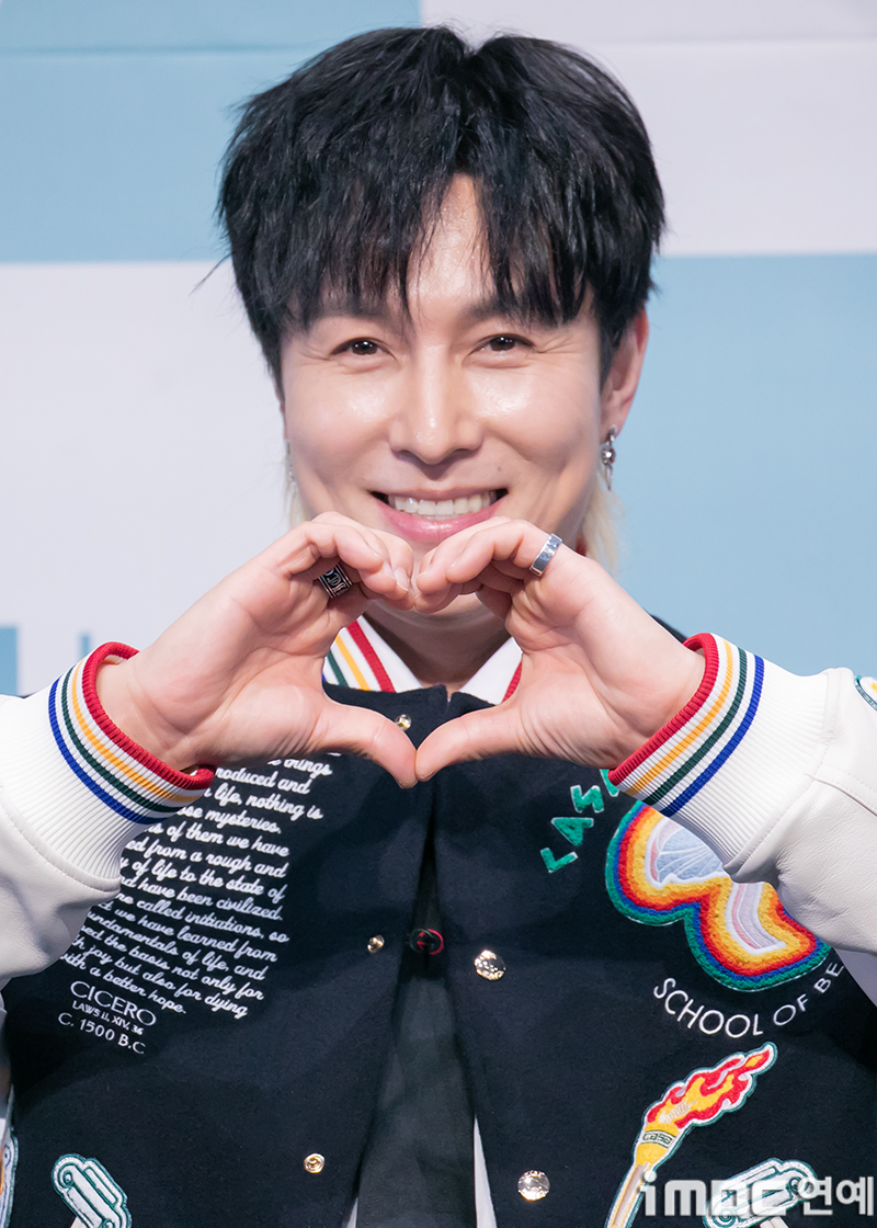 신화 <b>김동완</b>, <b>예능</b> 출연 <b>거부</b>…"나 섭외 좀 하지마" [소셜in]