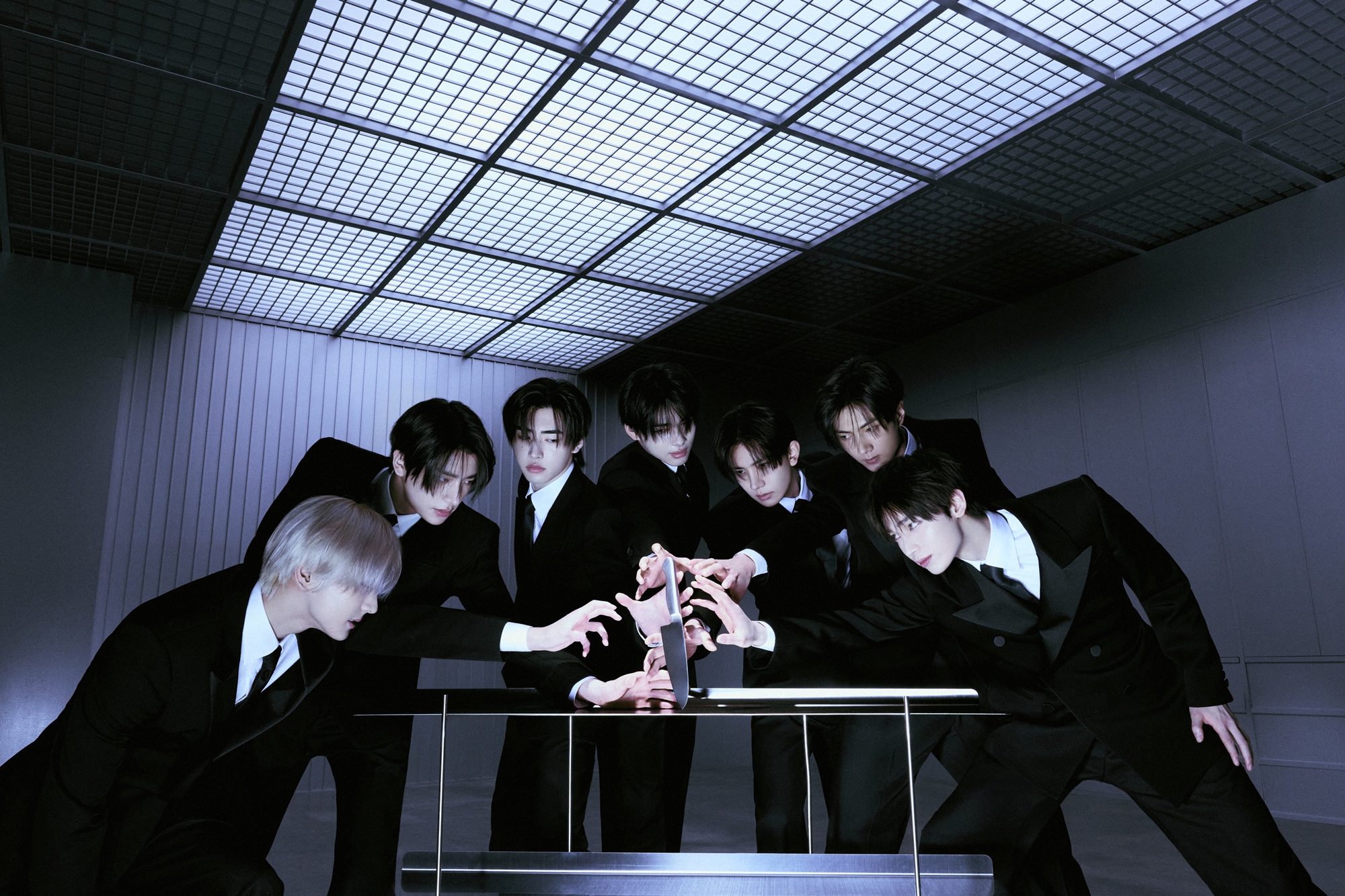 <b>엔하이픈</b>, 엔진 위해 <b>놀이공원</b> 빌렸다